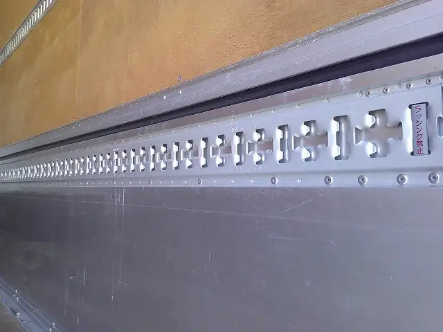 令和01年/平成31年05月中古中型アルミバン・ウィングいすゞフォワードの画像24