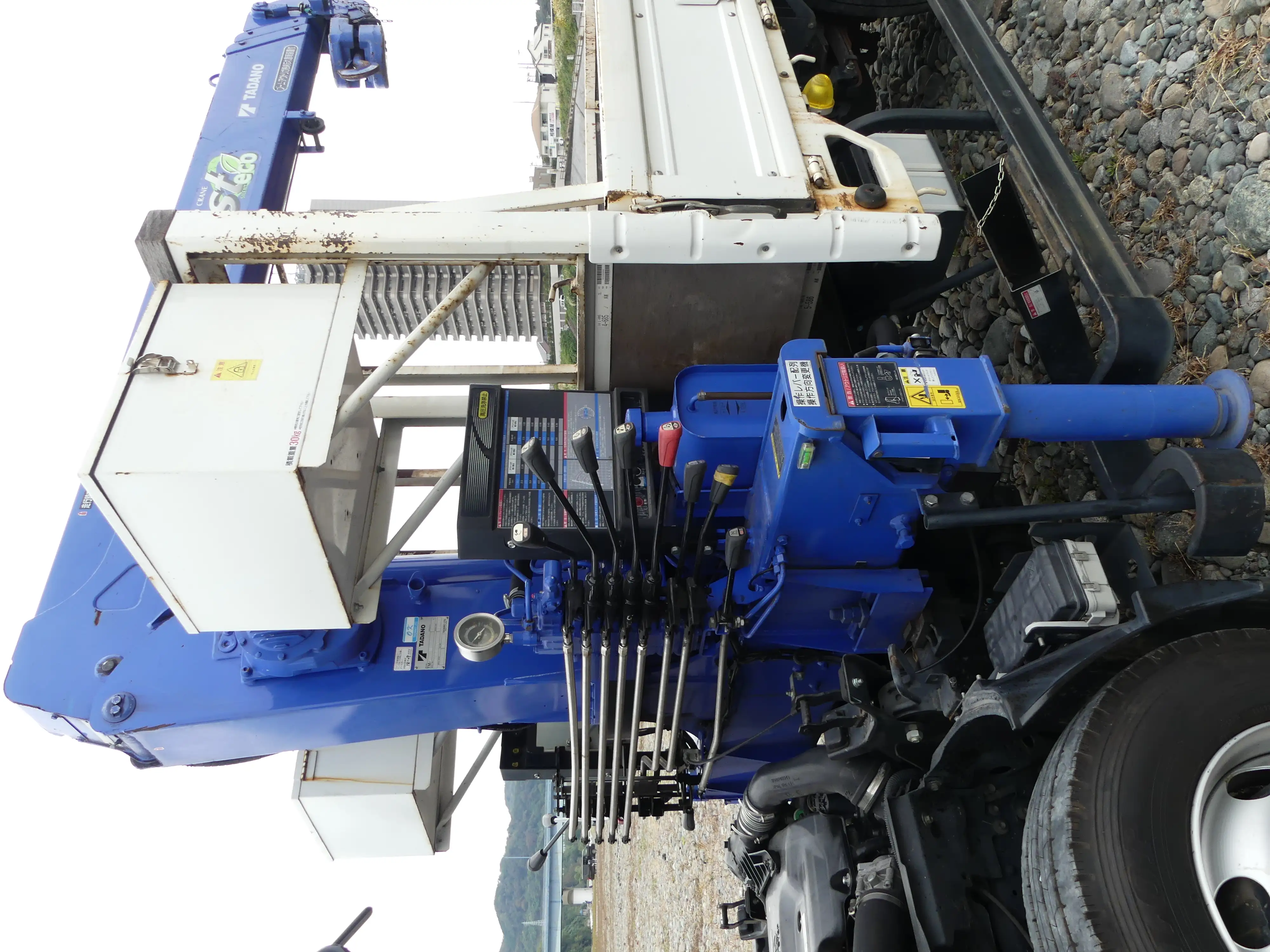 平成27年09月中古小型クレーン付いすゞエルフの画像5