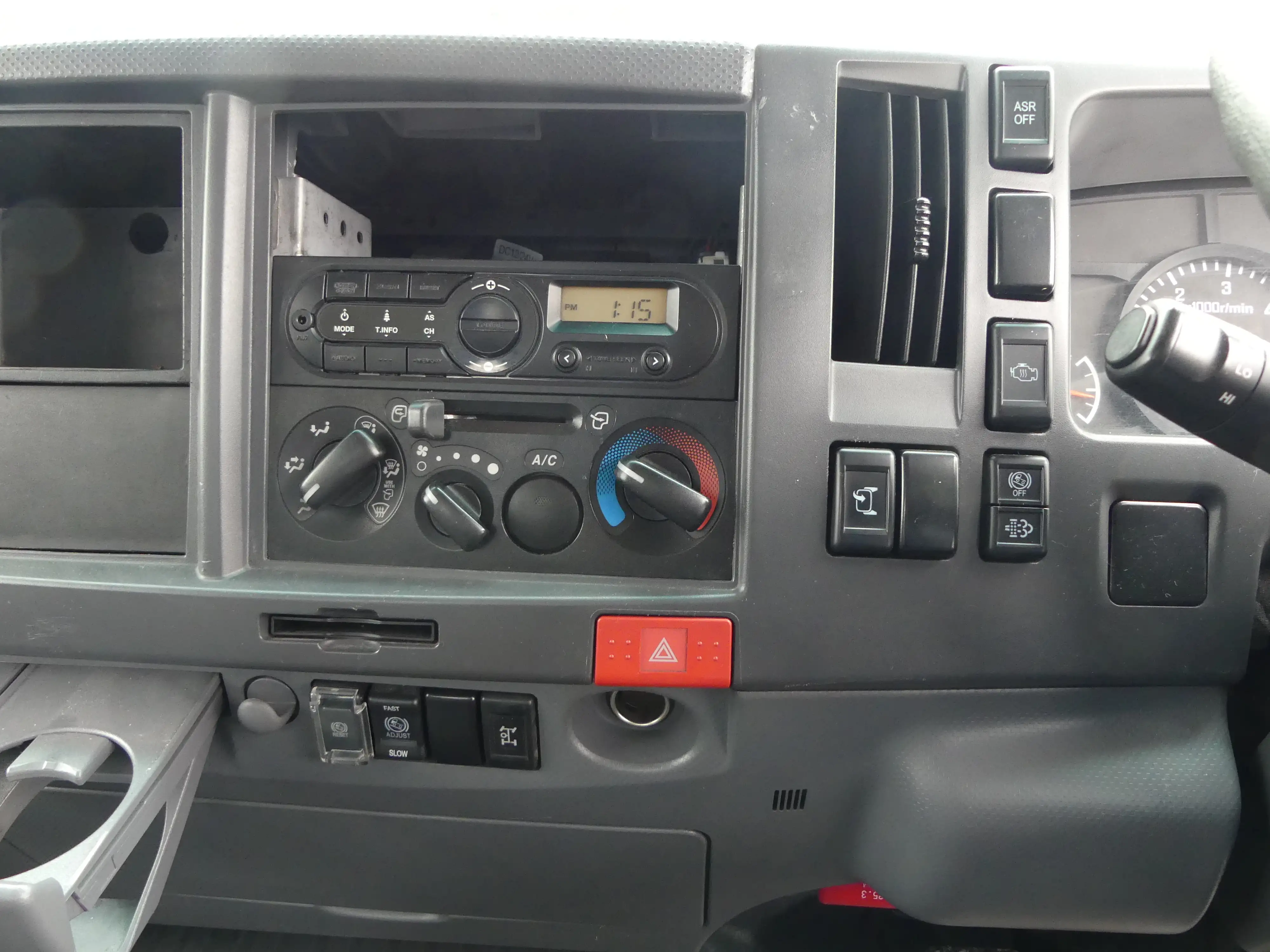 平成30年05月中古小型クレーン付いすゞエルフの画像18