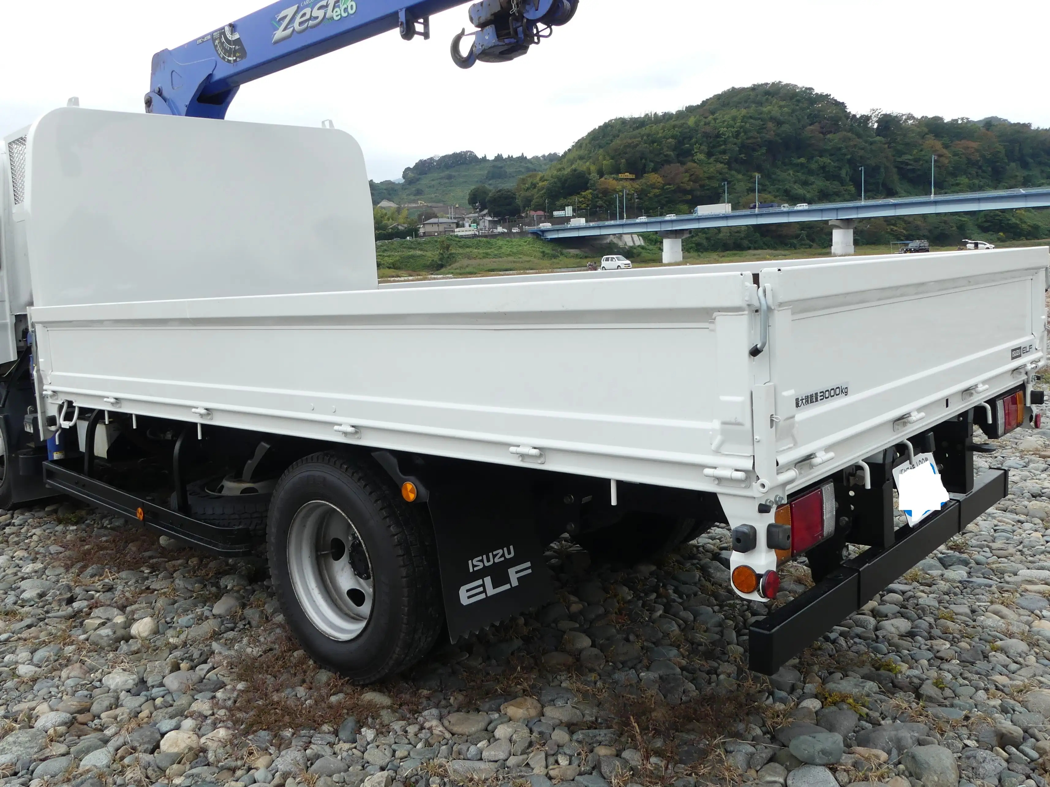 平成30年05月中古小型クレーン付いすゞエルフの画像3