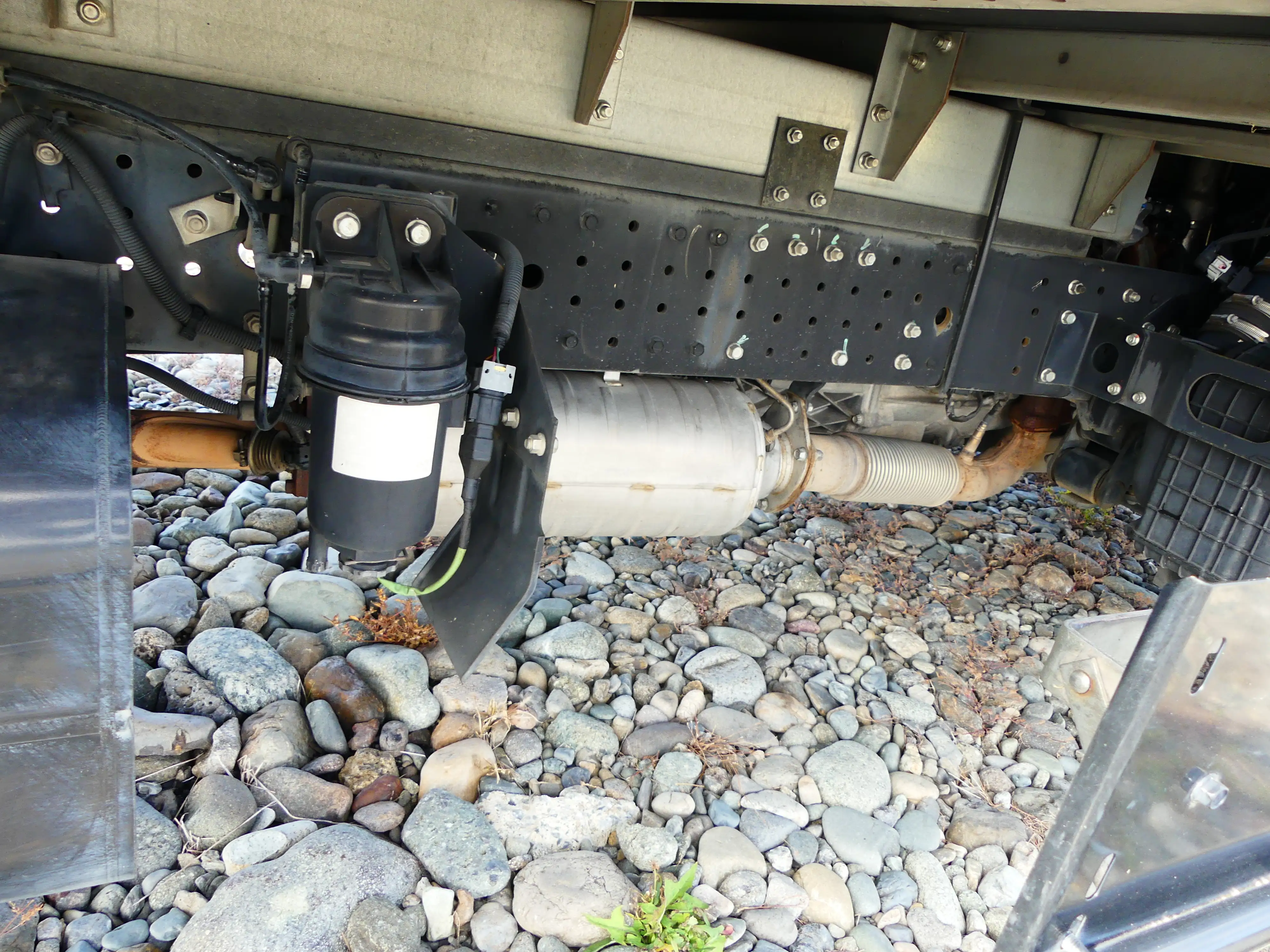 平成27年10月中古小型アルミバン・ウィング三菱ふそうキャンターの画像13