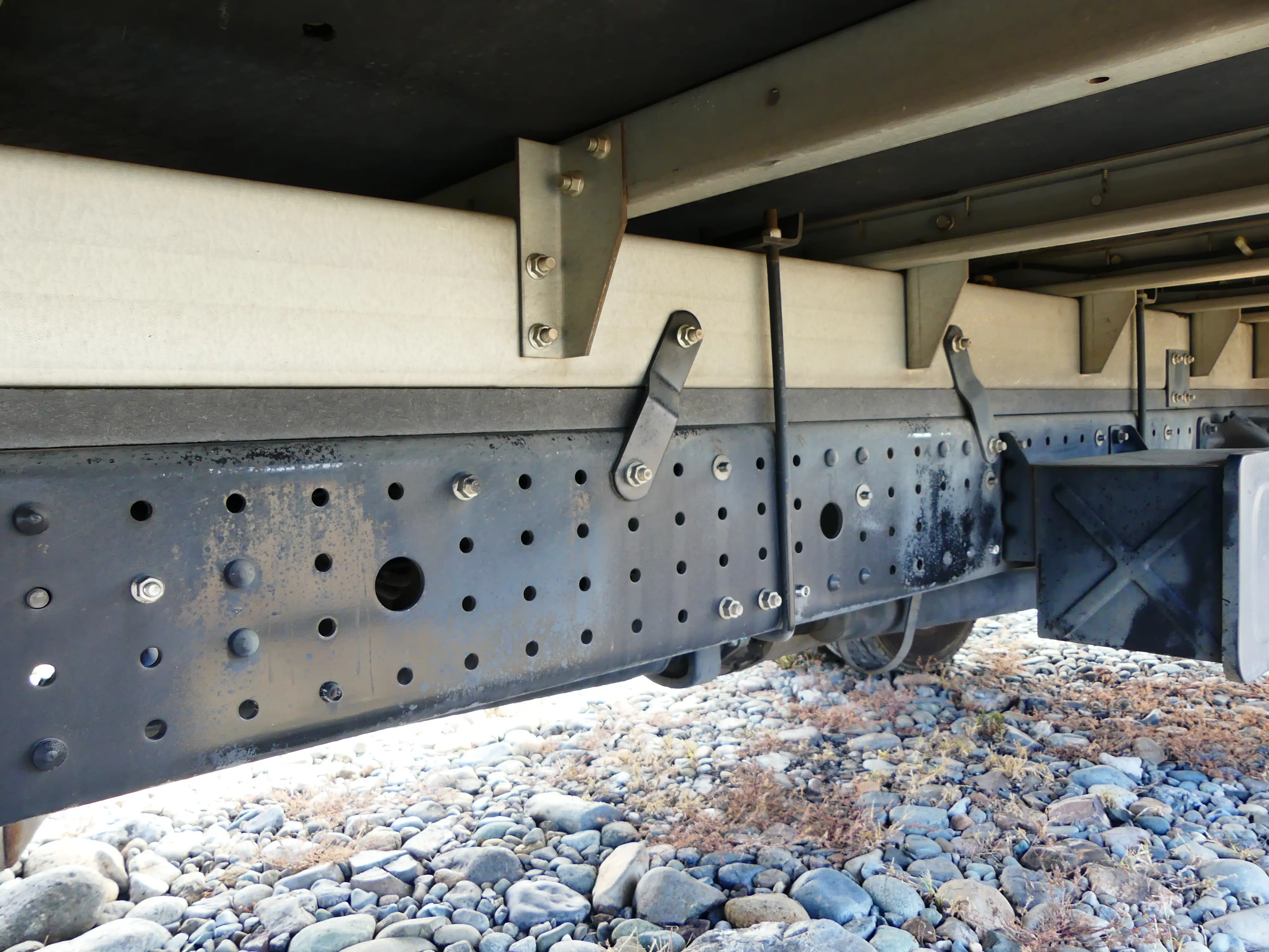 平成27年10月中古小型アルミバン・ウィング三菱ふそうキャンターの画像10