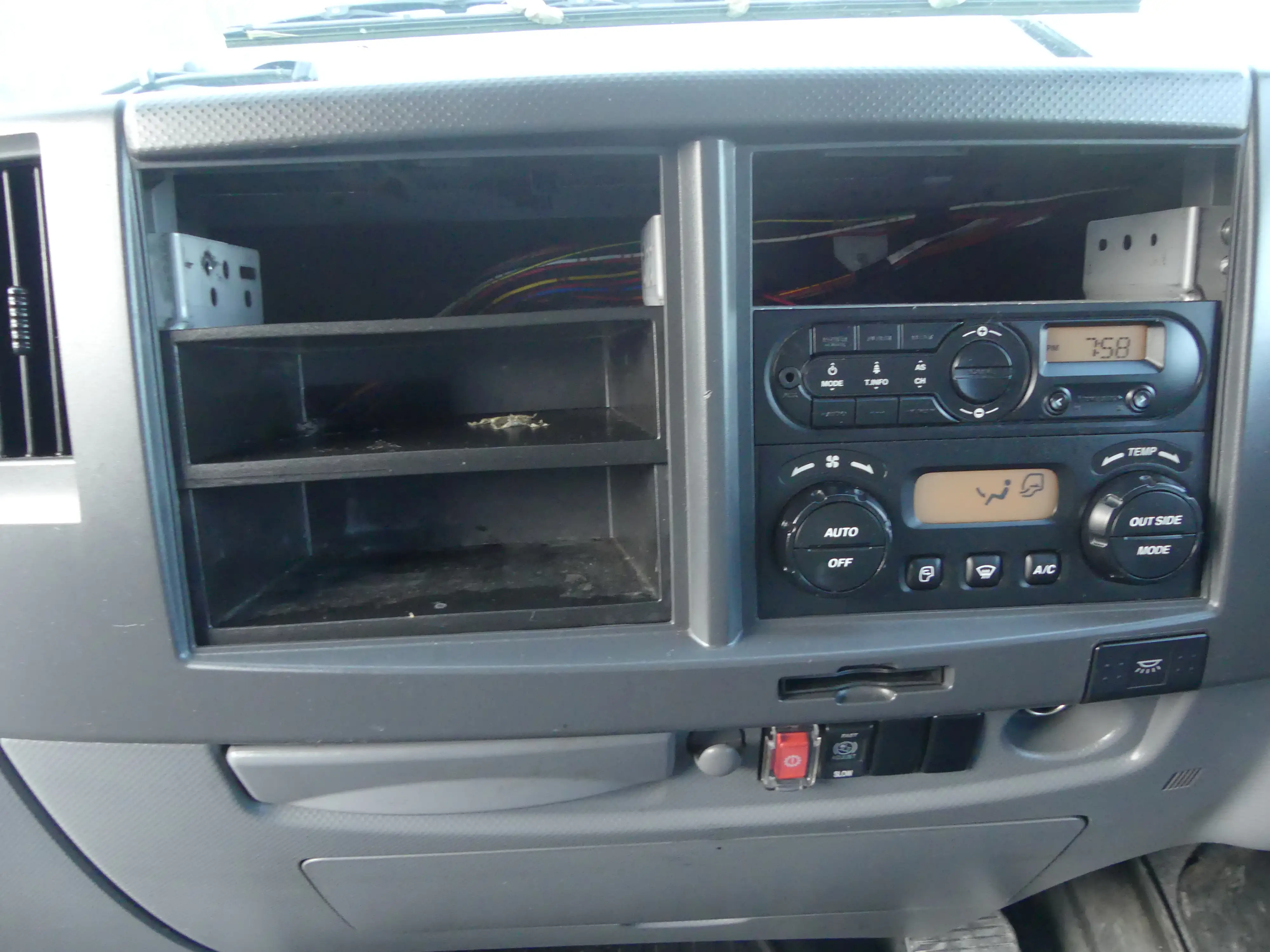 平成30年05月中古中型アルミバン・ウィングいすゞフォワードの画像14