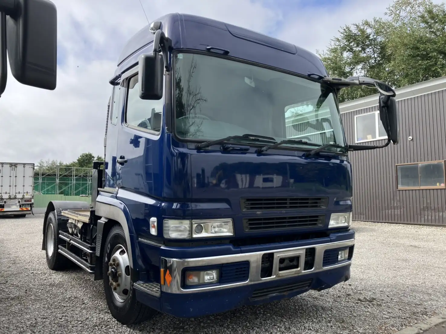 平成19年10月中古大型トラクタヘッド三菱ふそうスーパーグレートの画像2