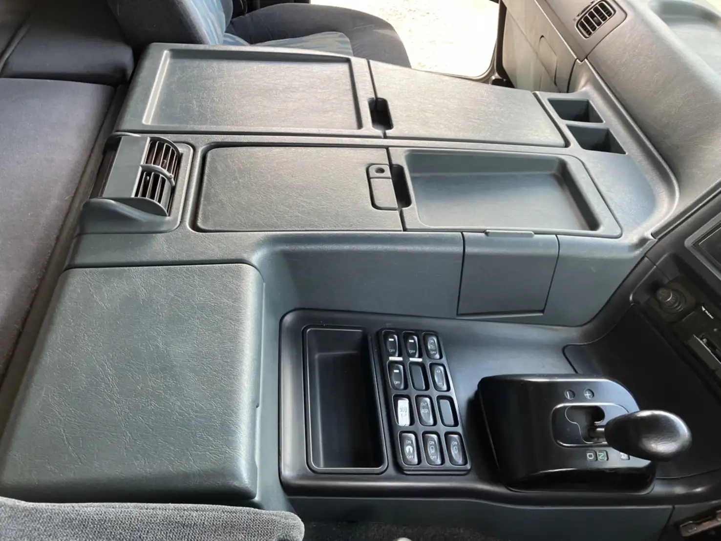 平成19年10月中古大型トラクタヘッド三菱ふそうスーパーグレートの画像13