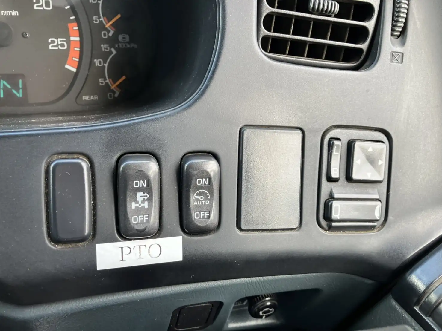 平成19年10月中古大型トラクタヘッド三菱ふそうスーパーグレートの画像10