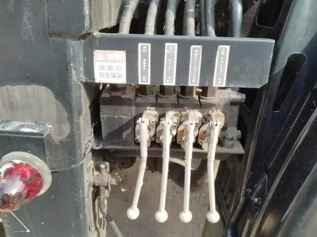 平成17年03月中古大型重機運搬車日野プロフィアの画像31