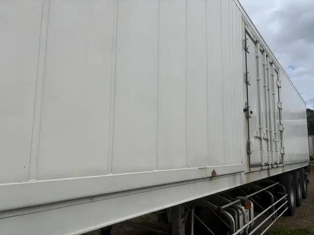 平成30年　トレクス　40ft3軸冷凍コンテナシャシSET　積載：30,480㎏　エアサス（リフトアクスル後軸残し）第五輪荷重：10,880㎏以上　　の画像9