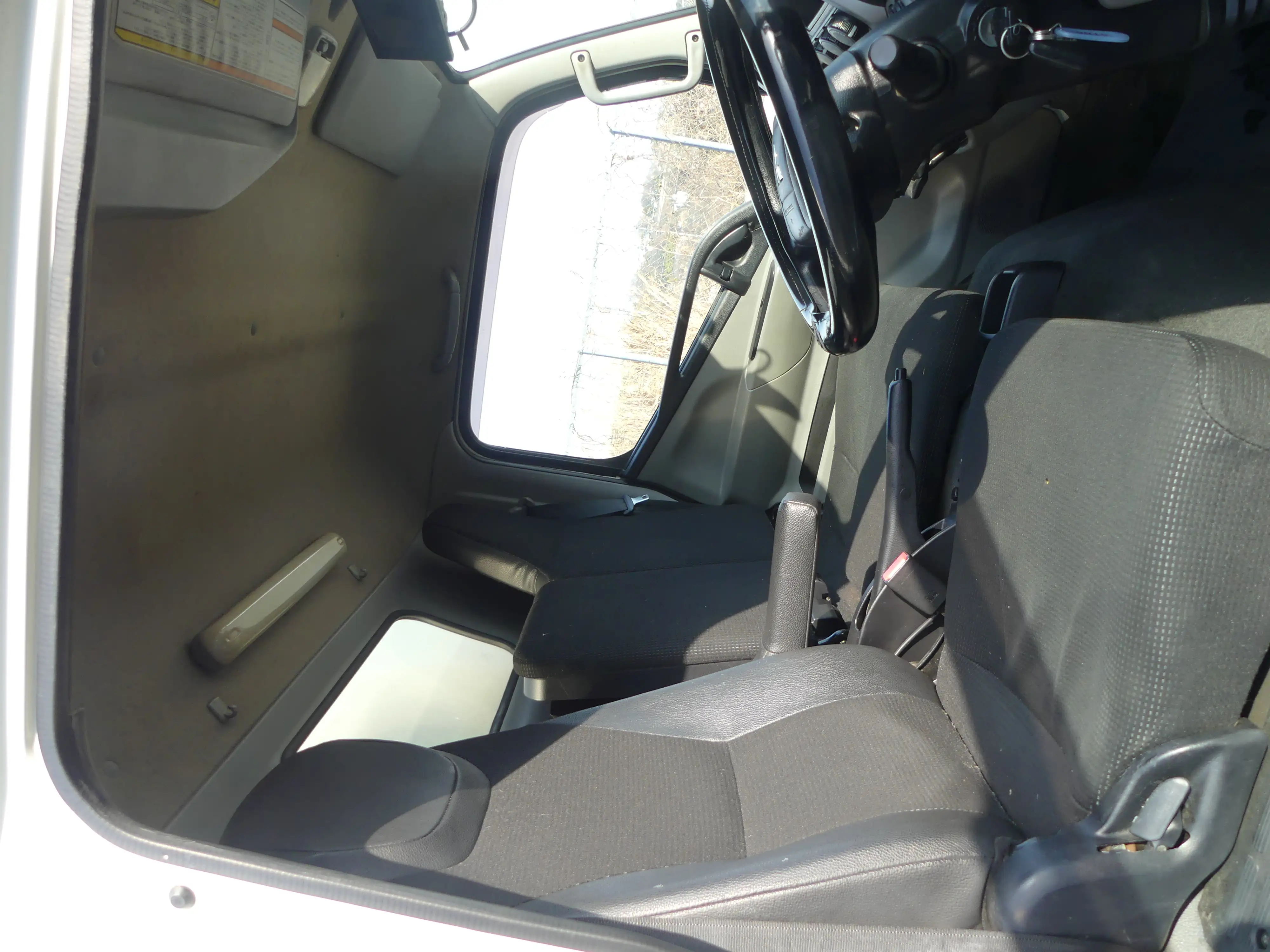 平成29年12月中古小型アルミバン・ウィング三菱ふそうキャンターの画像12