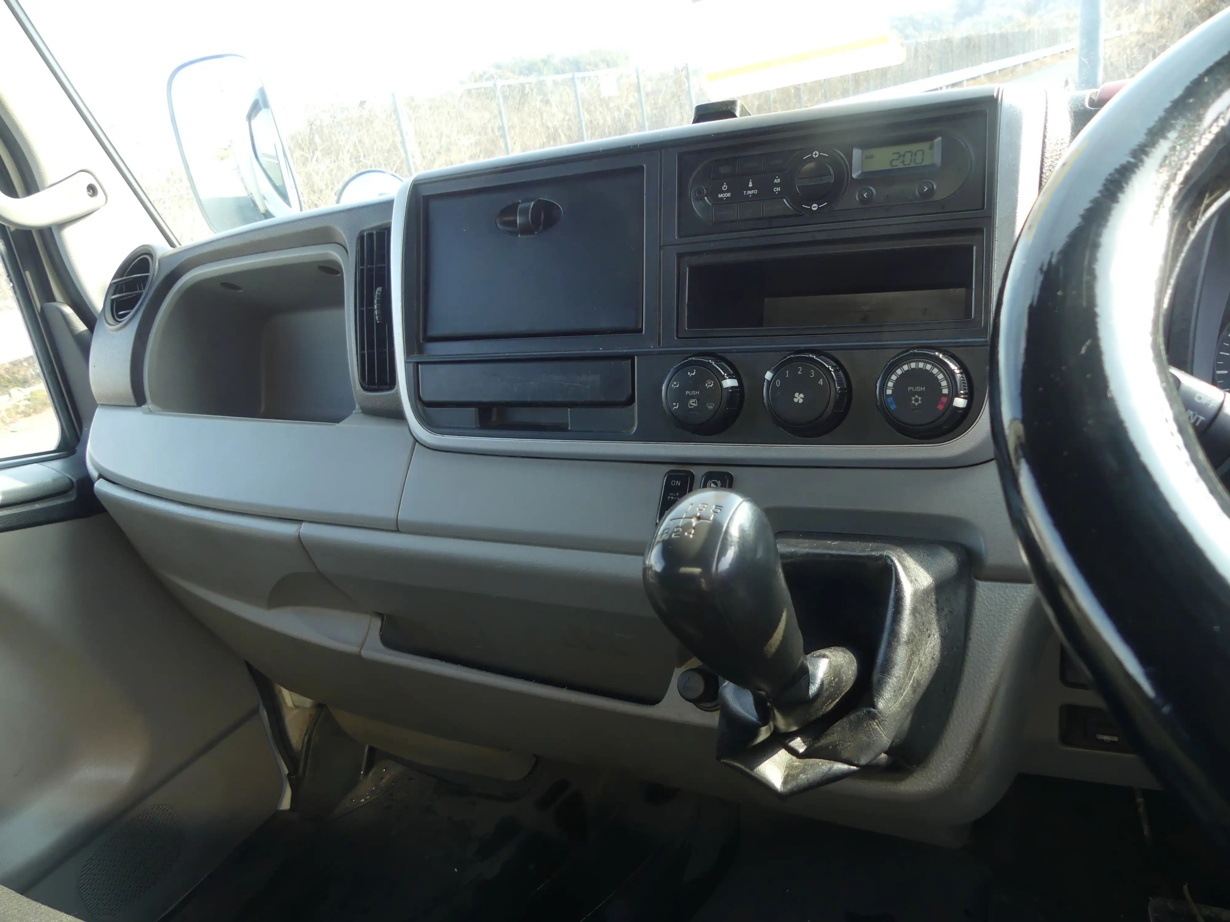 平成29年12月中古小型アルミバン・ウィング三菱ふそうキャンターの画像15