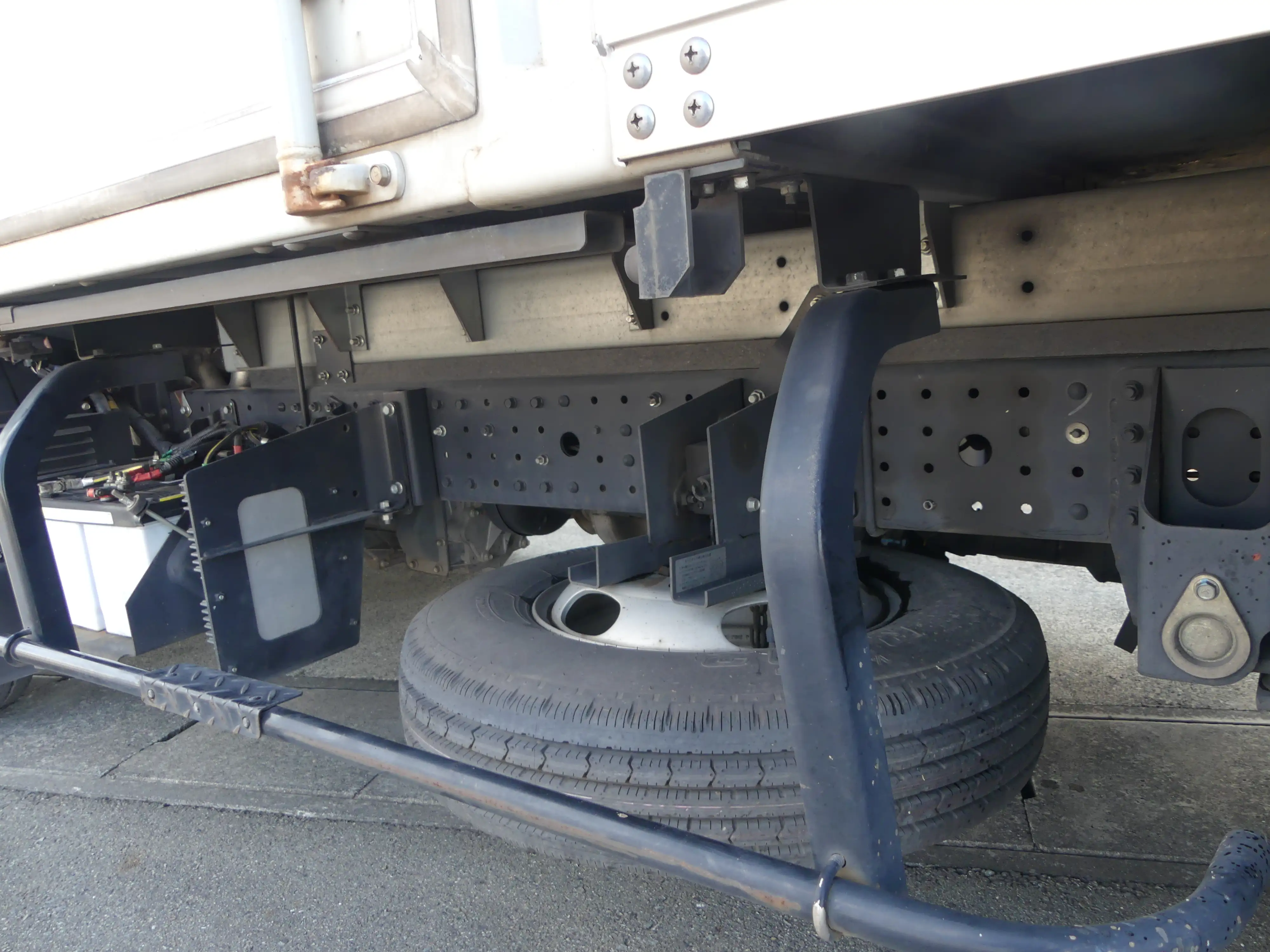 平成29年12月中古小型アルミバン・ウィング三菱ふそうキャンターの画像24