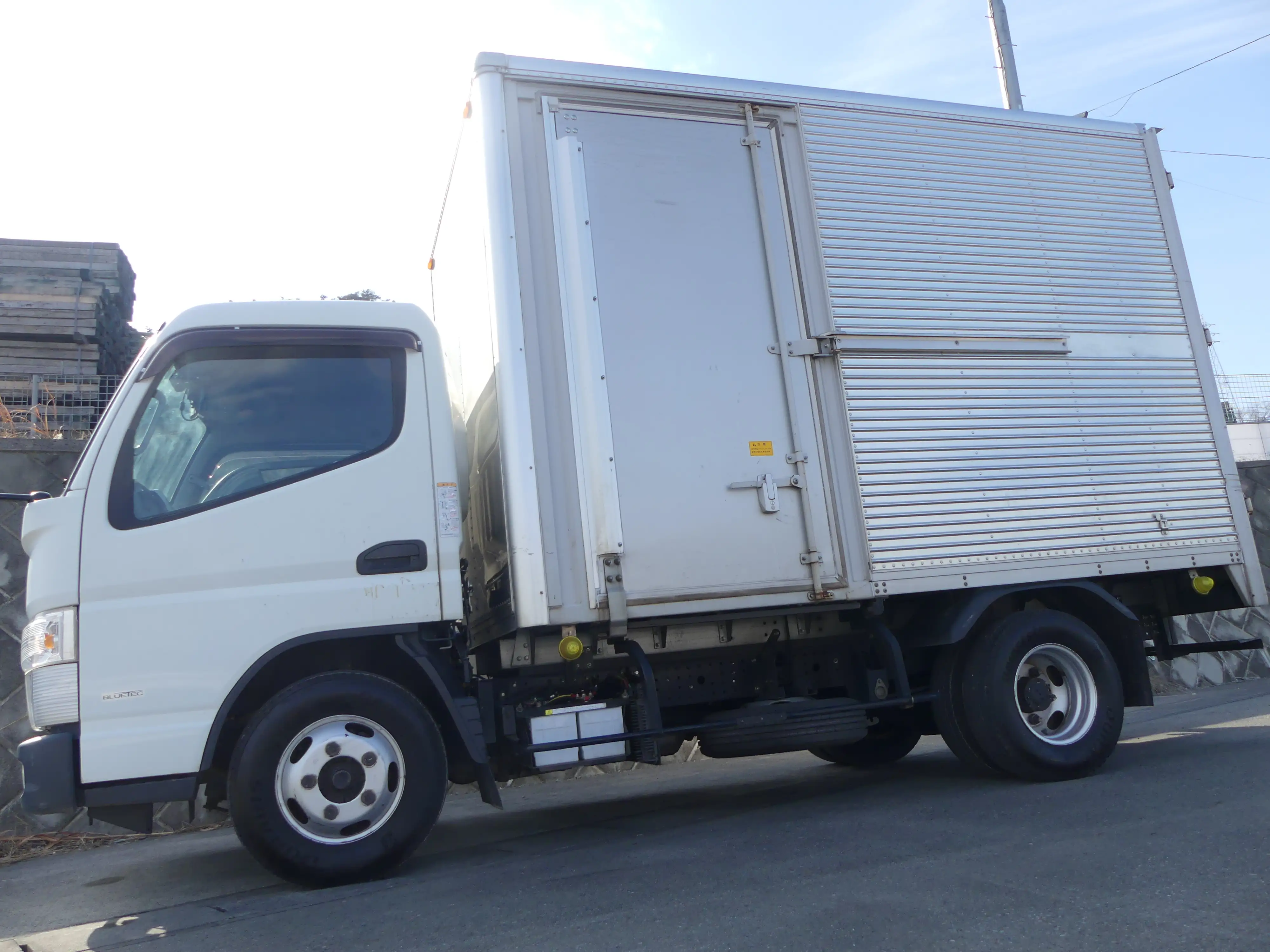 平成29年12月中古小型アルミバン・ウィング三菱ふそうキャンターの画像5