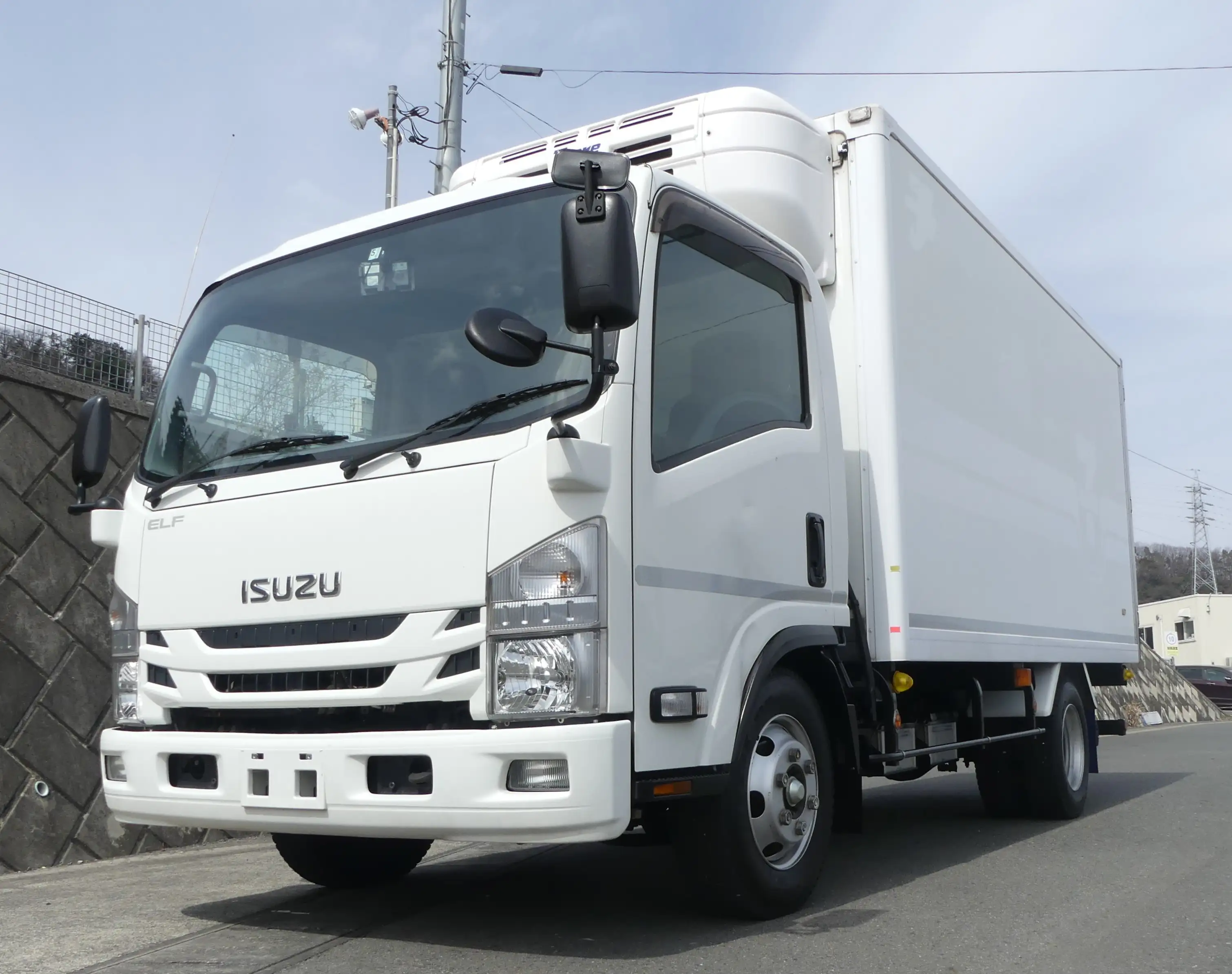 平成30年06月中古小型冷凍バン・ウィングいすゞエルフの画像1