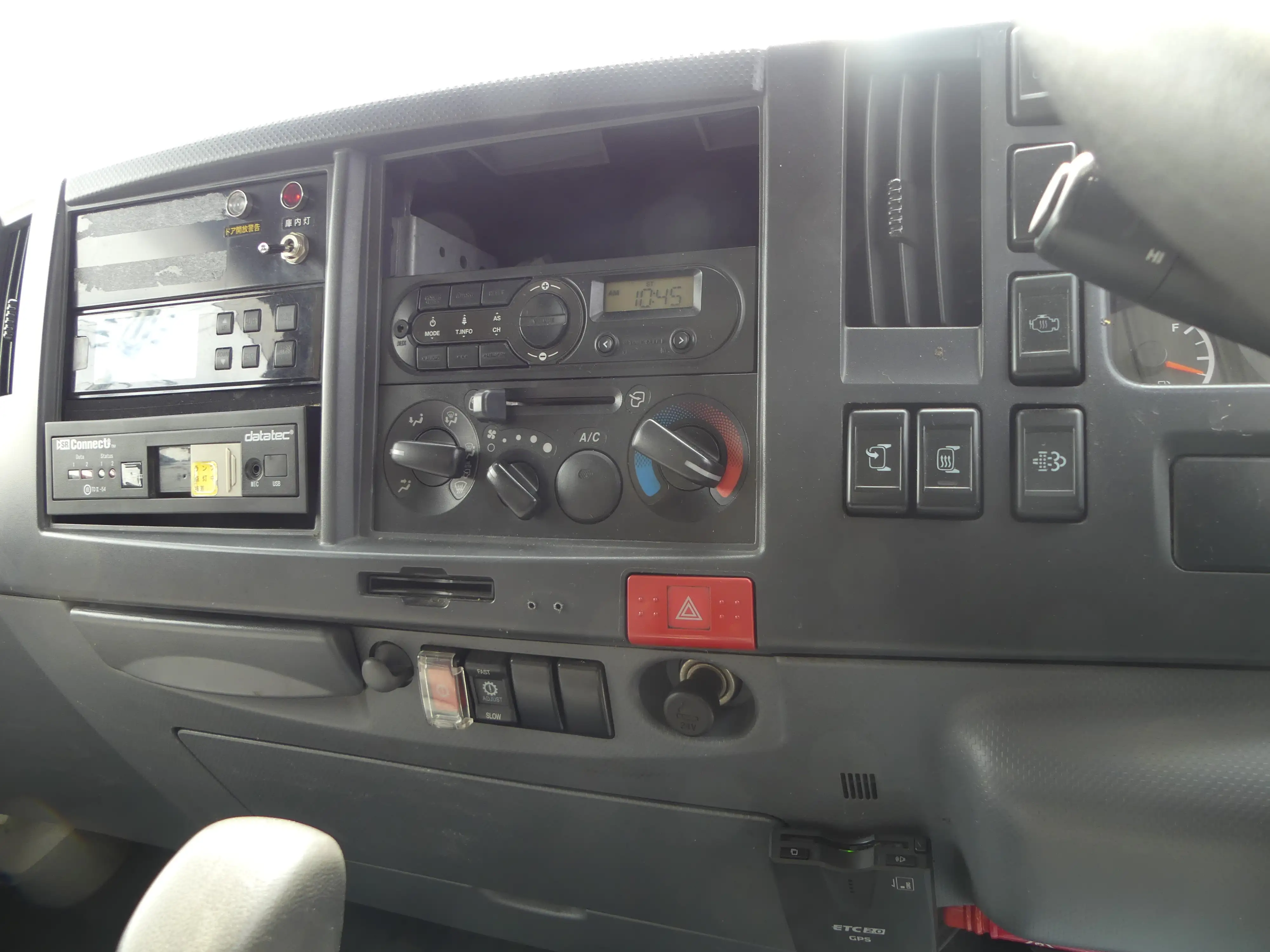 平成30年06月中古小型冷凍バン・ウィングいすゞエルフの画像15