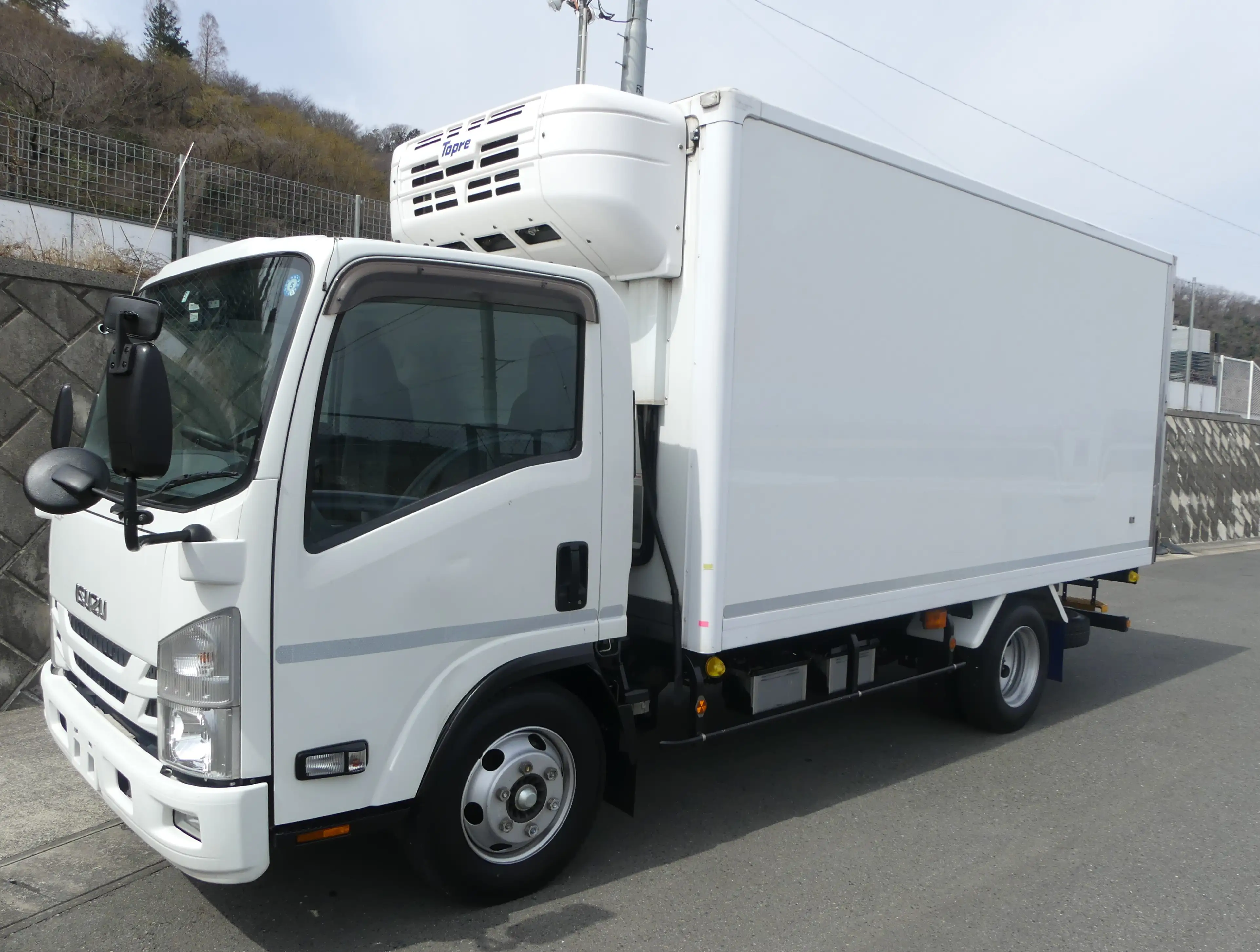 平成30年06月中古小型冷凍バン・ウィングいすゞエルフの画像5