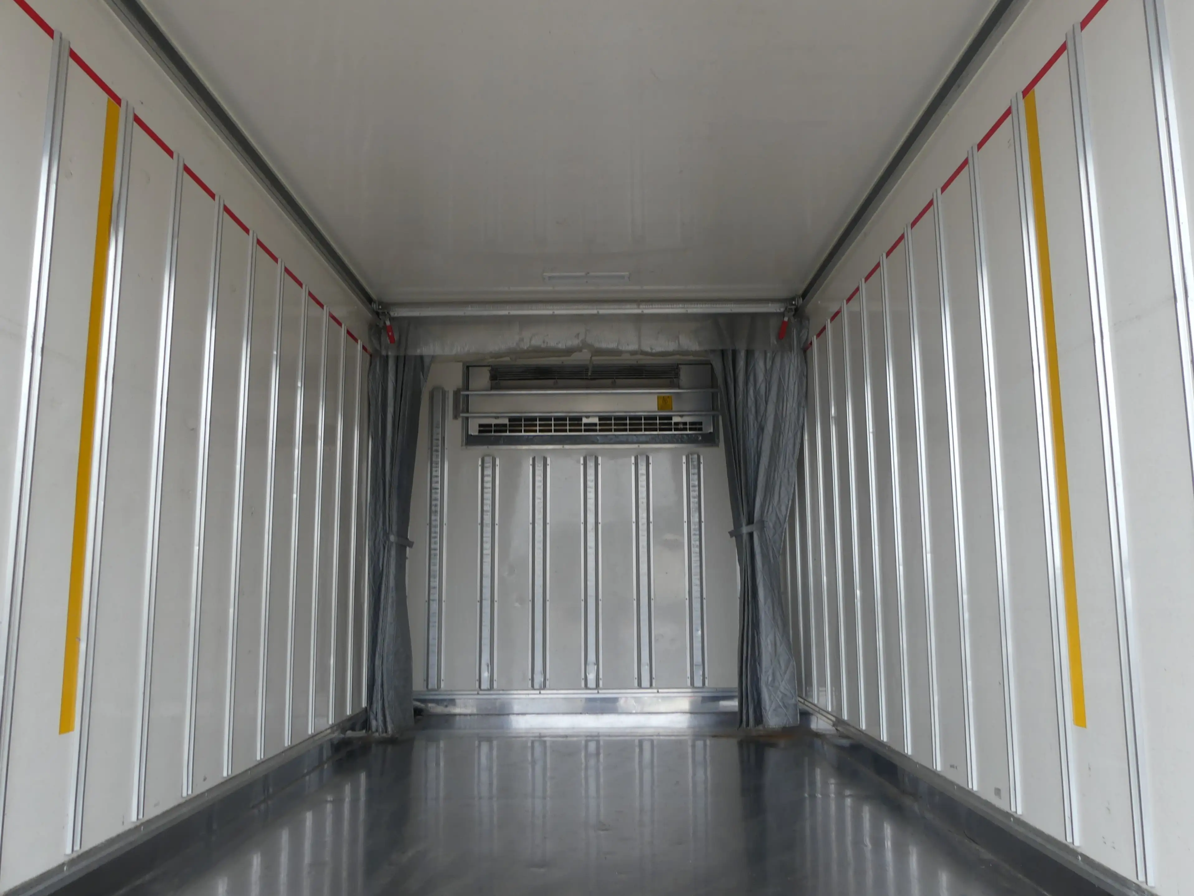 平成30年06月中古小型冷凍バン・ウィングいすゞエルフの画像7