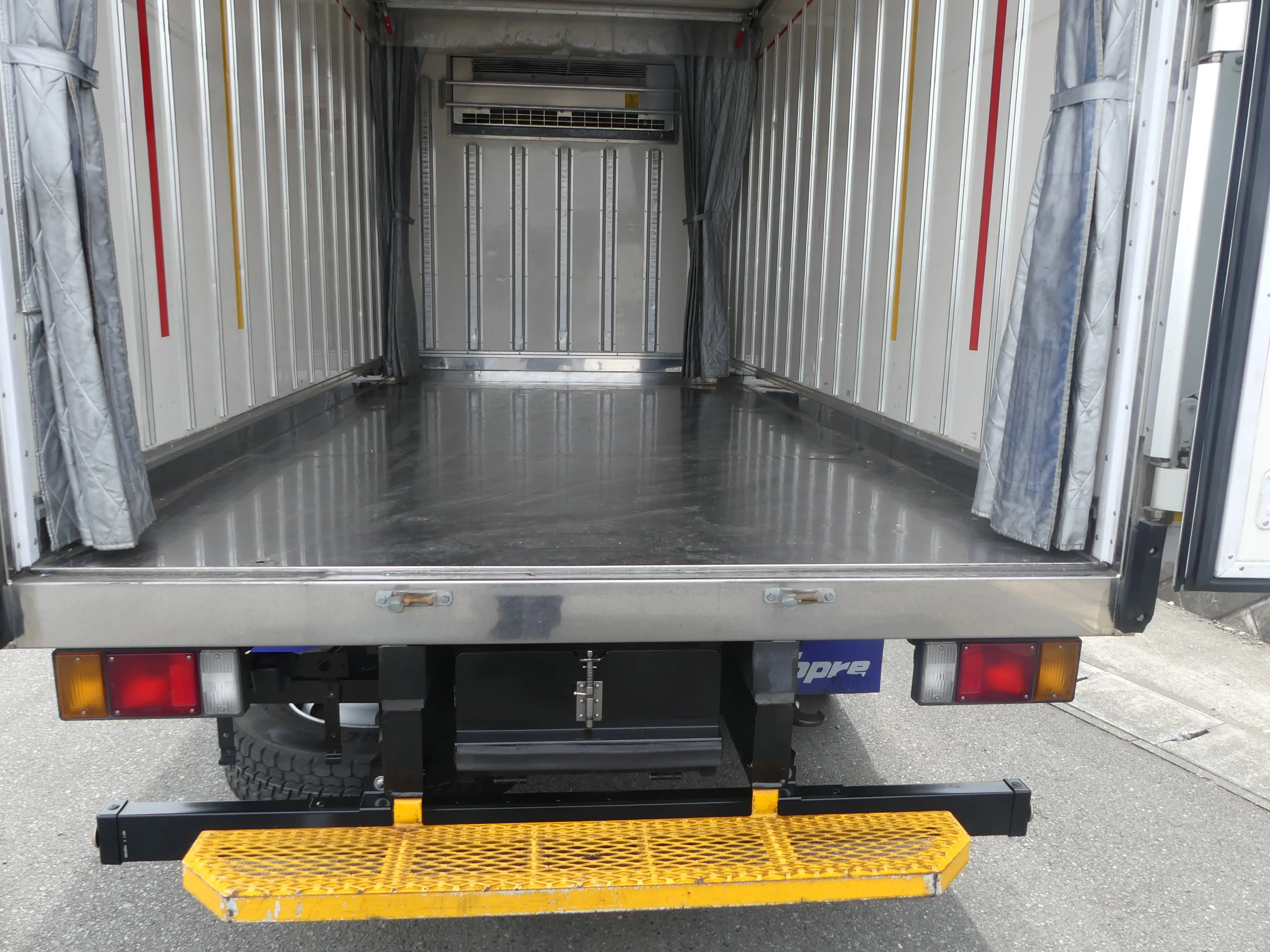 平成30年06月中古小型冷凍バン・ウィングいすゞエルフの画像8