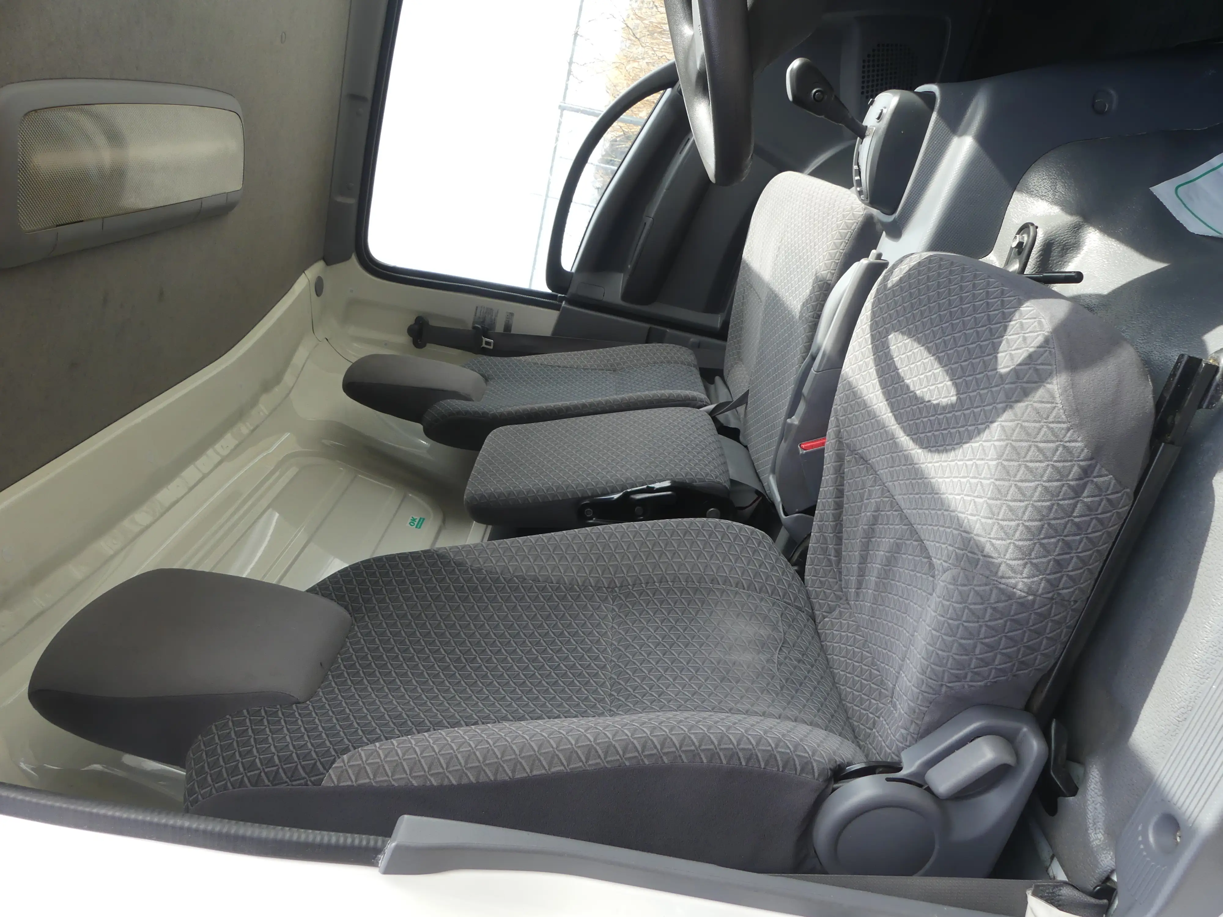 平成30年06月中古小型冷凍バン・ウィングいすゞエルフの画像10