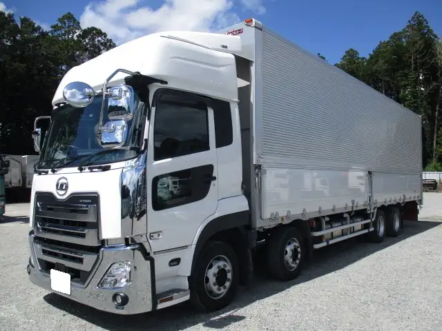 令和5年　ＵＤ　低床アルミウィング　400馬力　AT　積載：13,600㎏の画像1