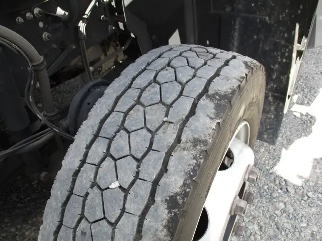 令和5年　ＵＤ　低床アルミウィング　400馬力　AT　積載：13,600㎏の画像11