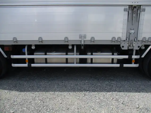 令和5年　ＵＤ　低床アルミウィング　400馬力　AT　積載：13,600㎏の画像19
