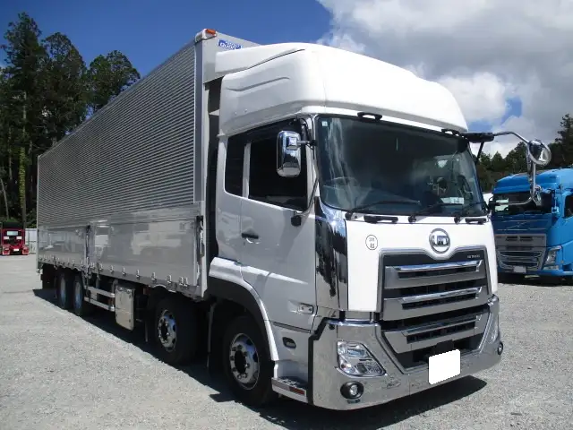 令和5年　ＵＤ　低床アルミウィング　400馬力　AT　積載：13,600㎏の画像3