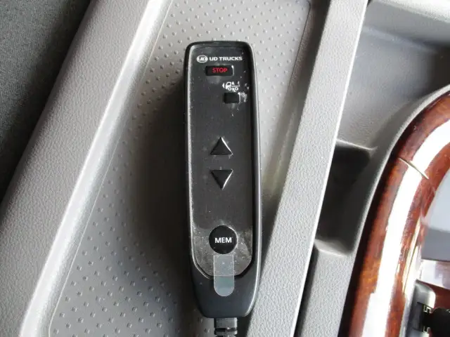 令和5年　ＵＤ　低床アルミウィング　400馬力　AT　積載：13,600㎏の画像36