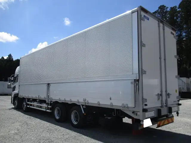 令和5年　ＵＤ　低床アルミウィング　400馬力　AT　積載：13,600㎏の画像7