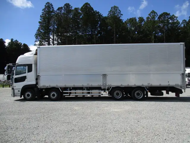 令和5年　ＵＤ　低床アルミウィング　400馬力　AT　積載：13,600㎏の画像8