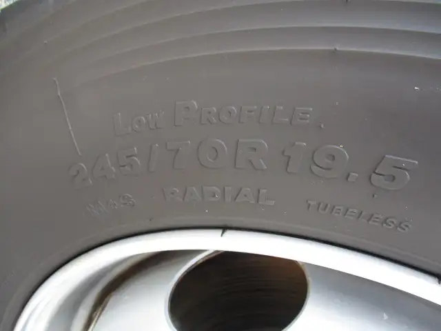 令和5年　ＵＤ　低床アルミウィング　400馬力　AT　積載：13,600㎏の画像10