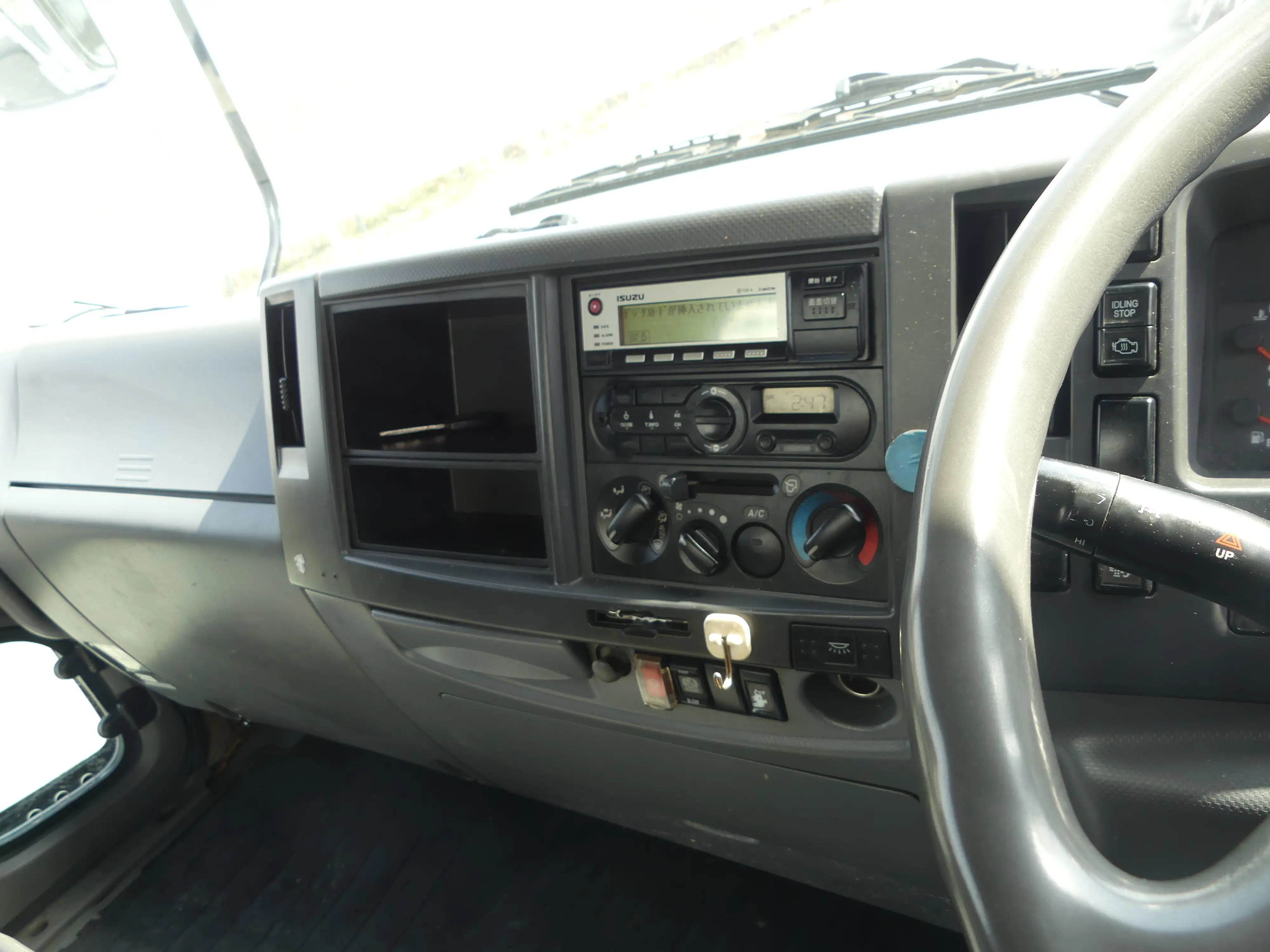 平成23年06月中古中型ミキサー車・高所作業車・その他特装車いすゞフォワードの画像11