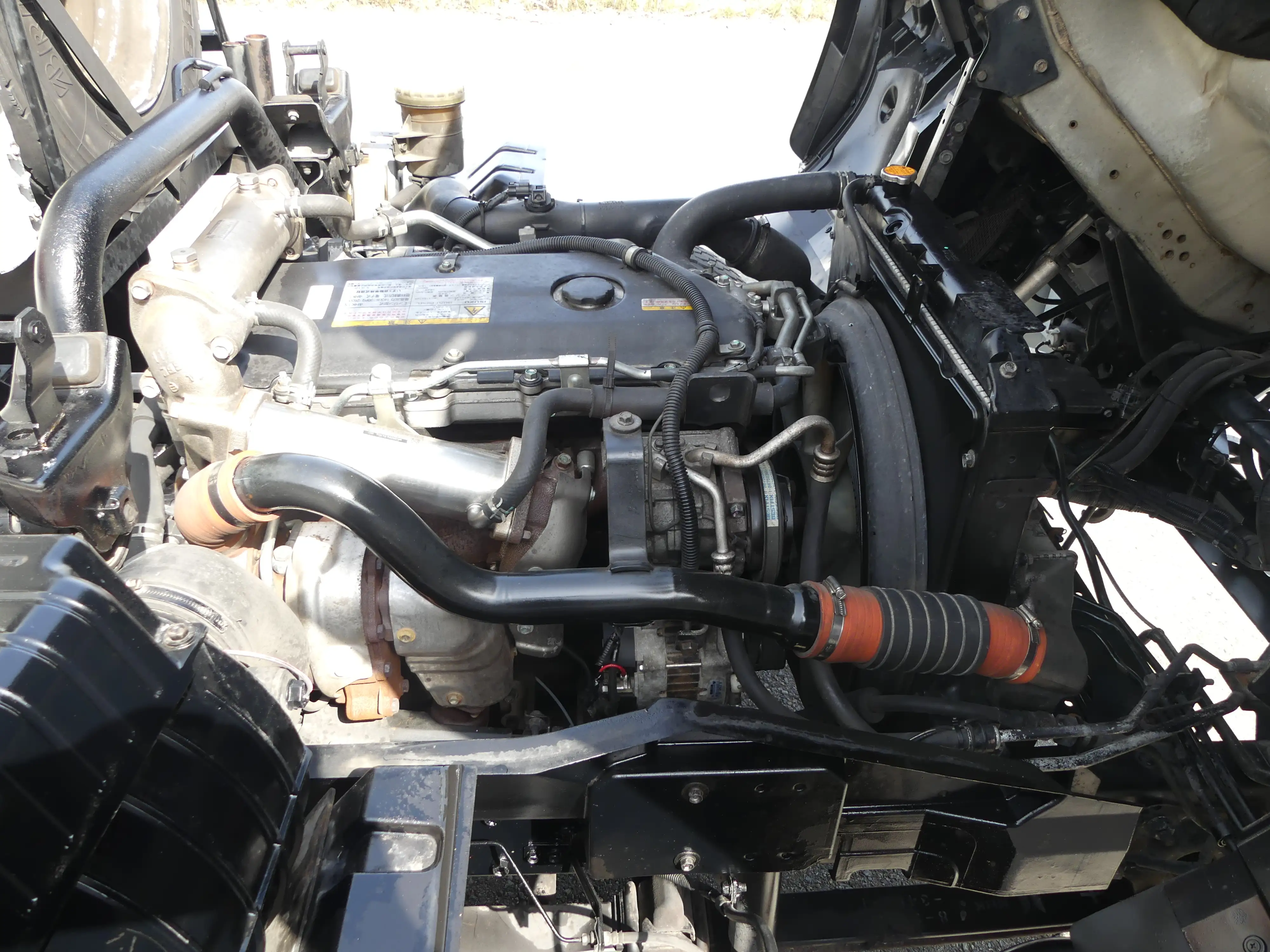 平成23年06月中古中型ミキサー車・高所作業車・その他特装車いすゞフォワードの画像15