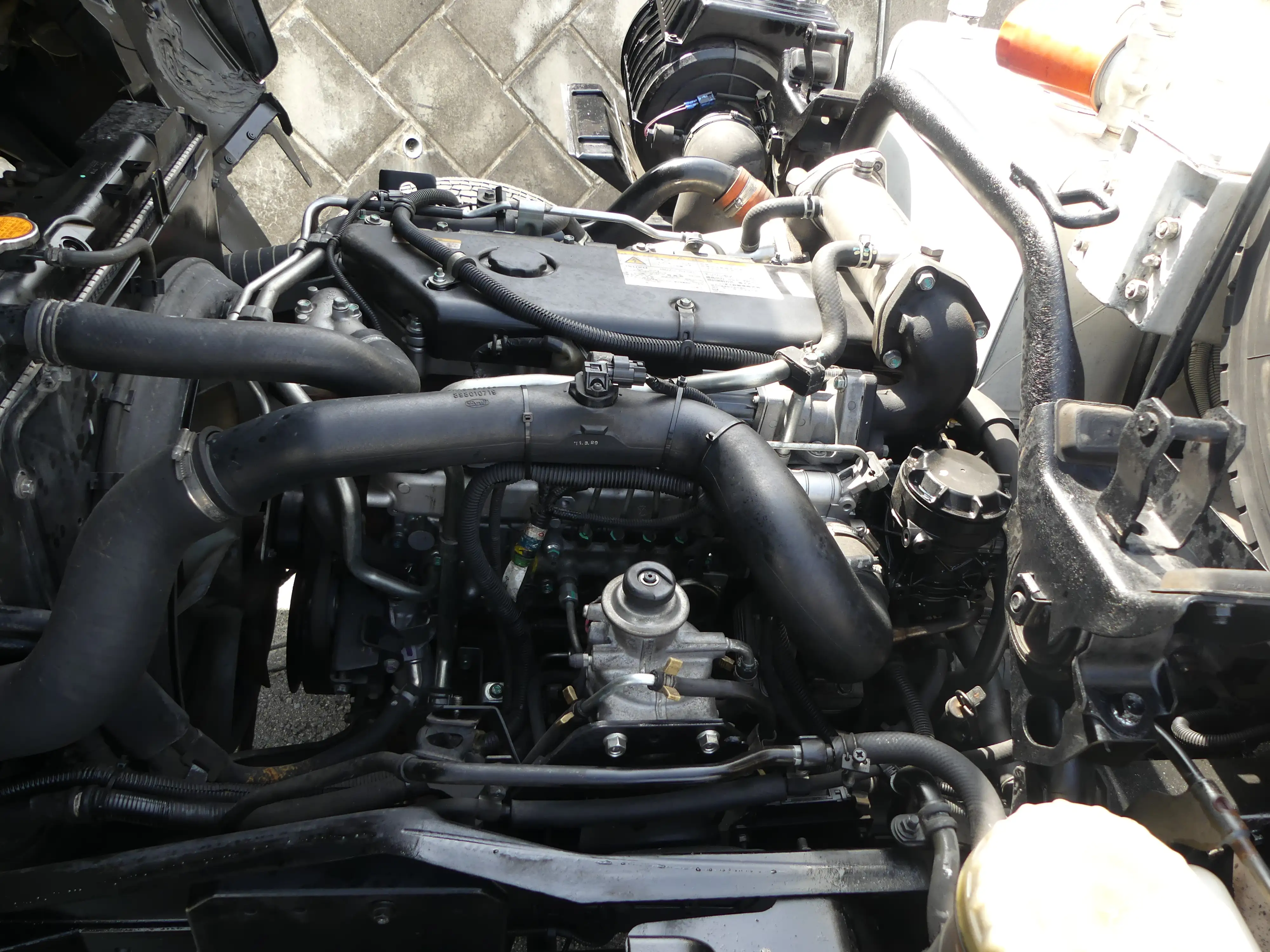 平成23年06月中古中型ミキサー車・高所作業車・その他特装車いすゞフォワードの画像16