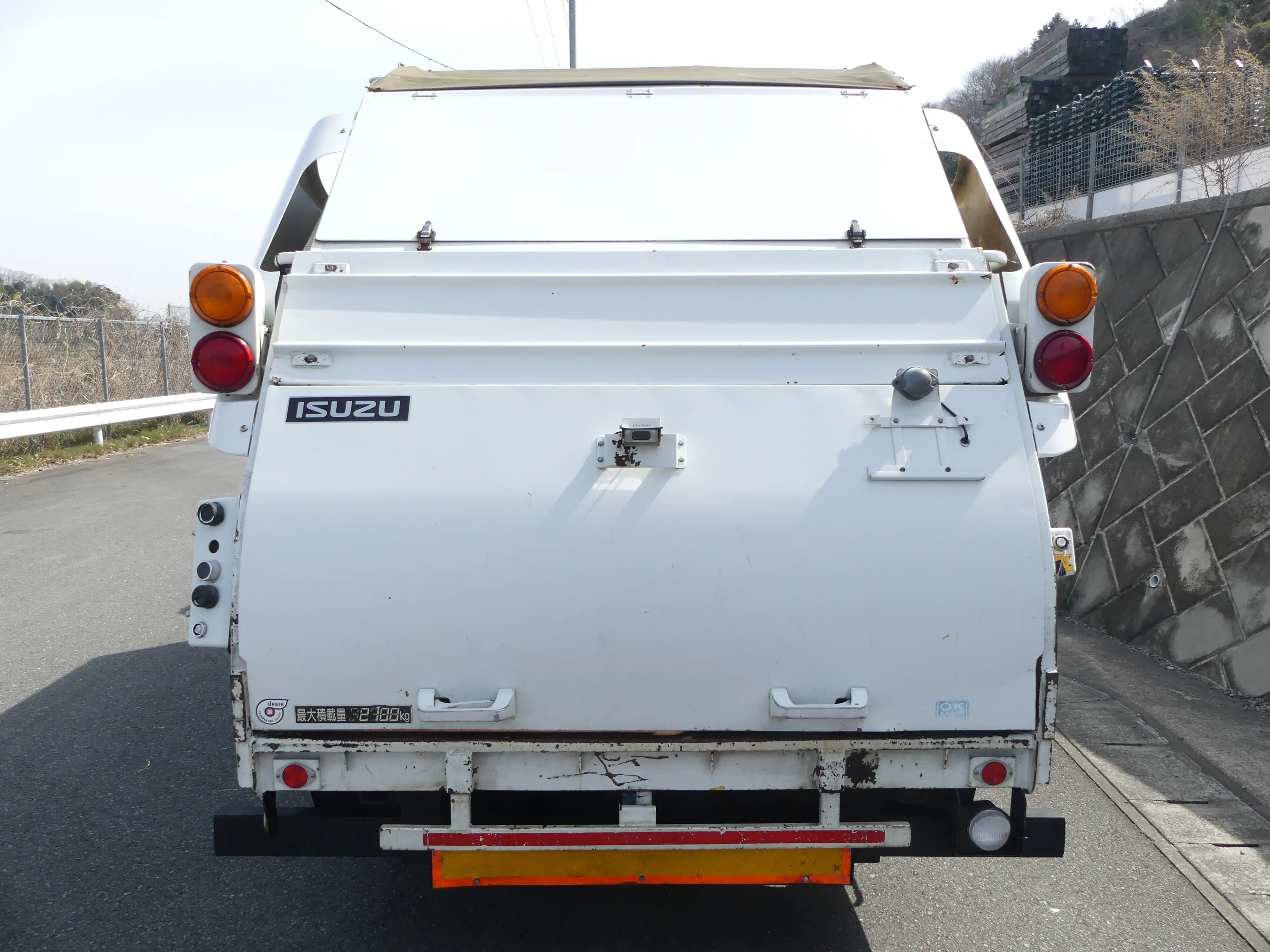 平成23年06月中古中型ミキサー車・高所作業車・その他特装車いすゞフォワードの画像6