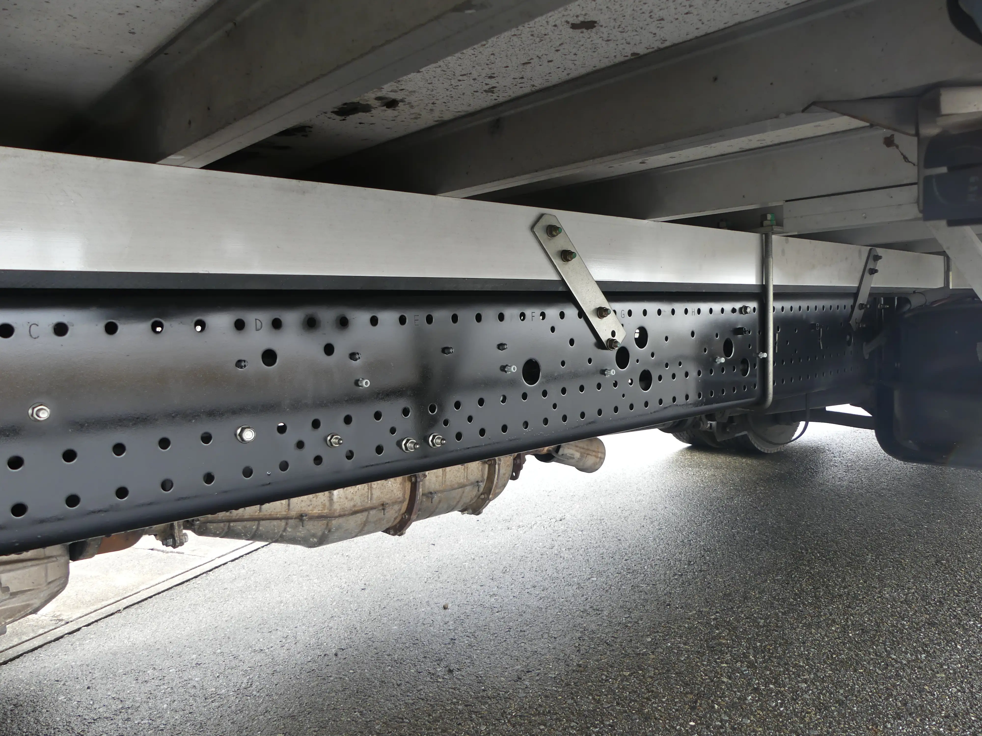 平成28年12月中古中型冷凍バン・ウィングいすゞフォワードの画像24