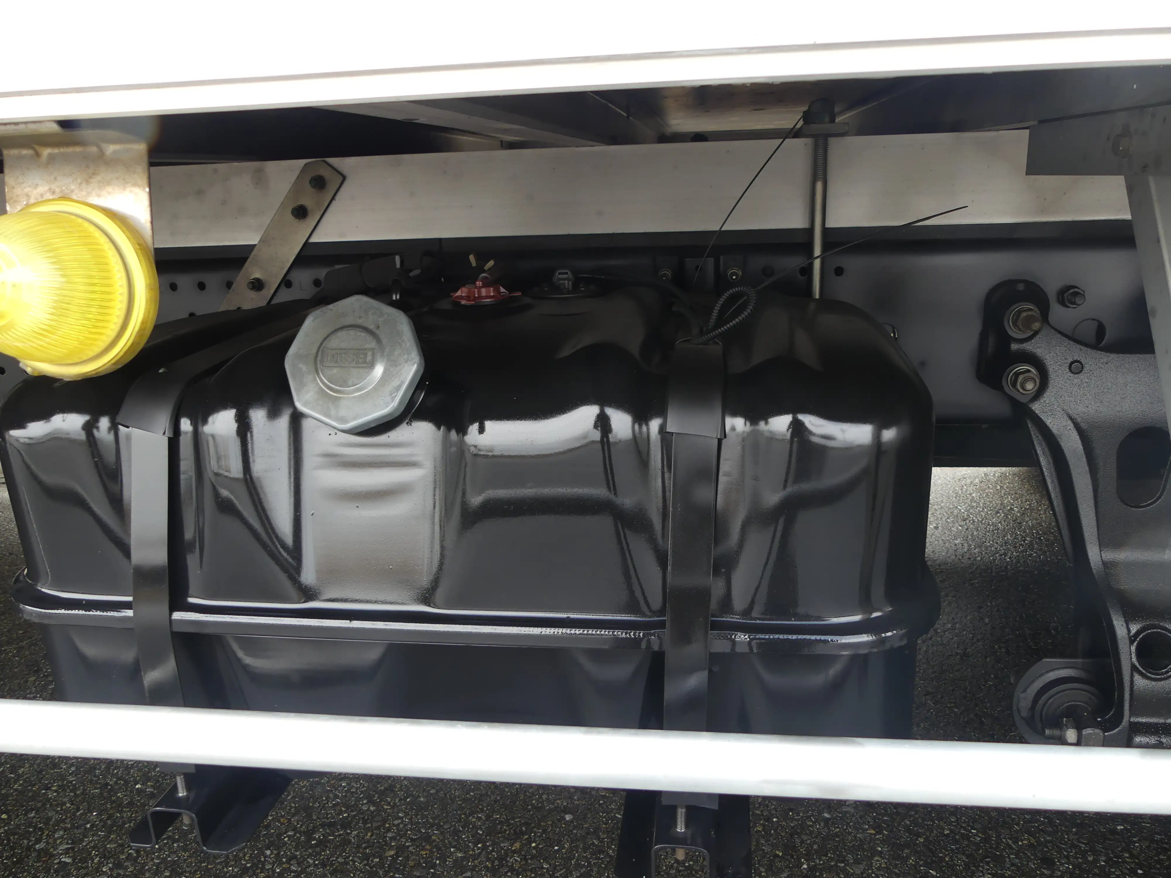 平成28年12月中古中型冷凍バン・ウィングいすゞフォワードの画像26