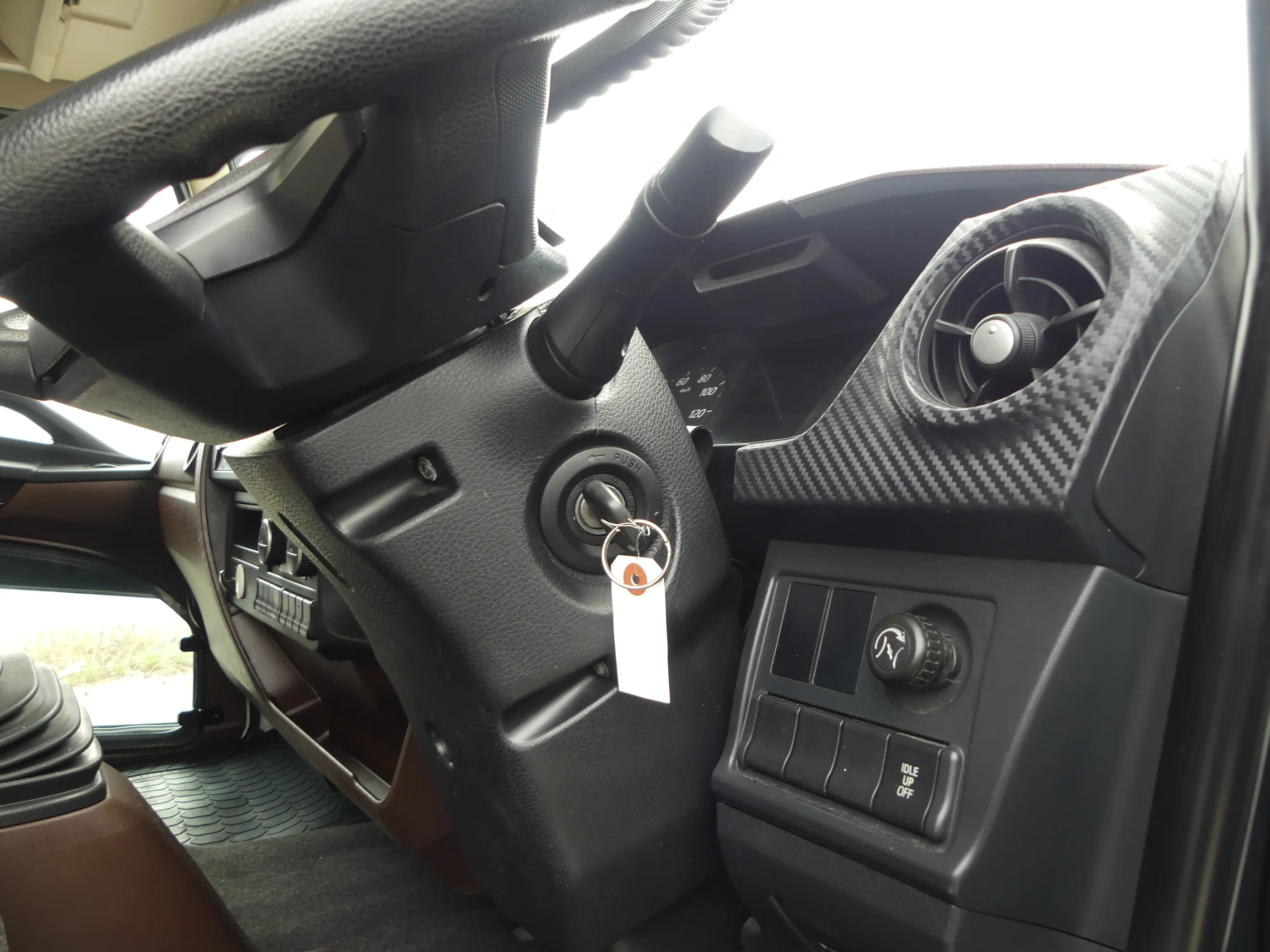 平成29年10月中古中型平ボディ日野レンジャーの画像12