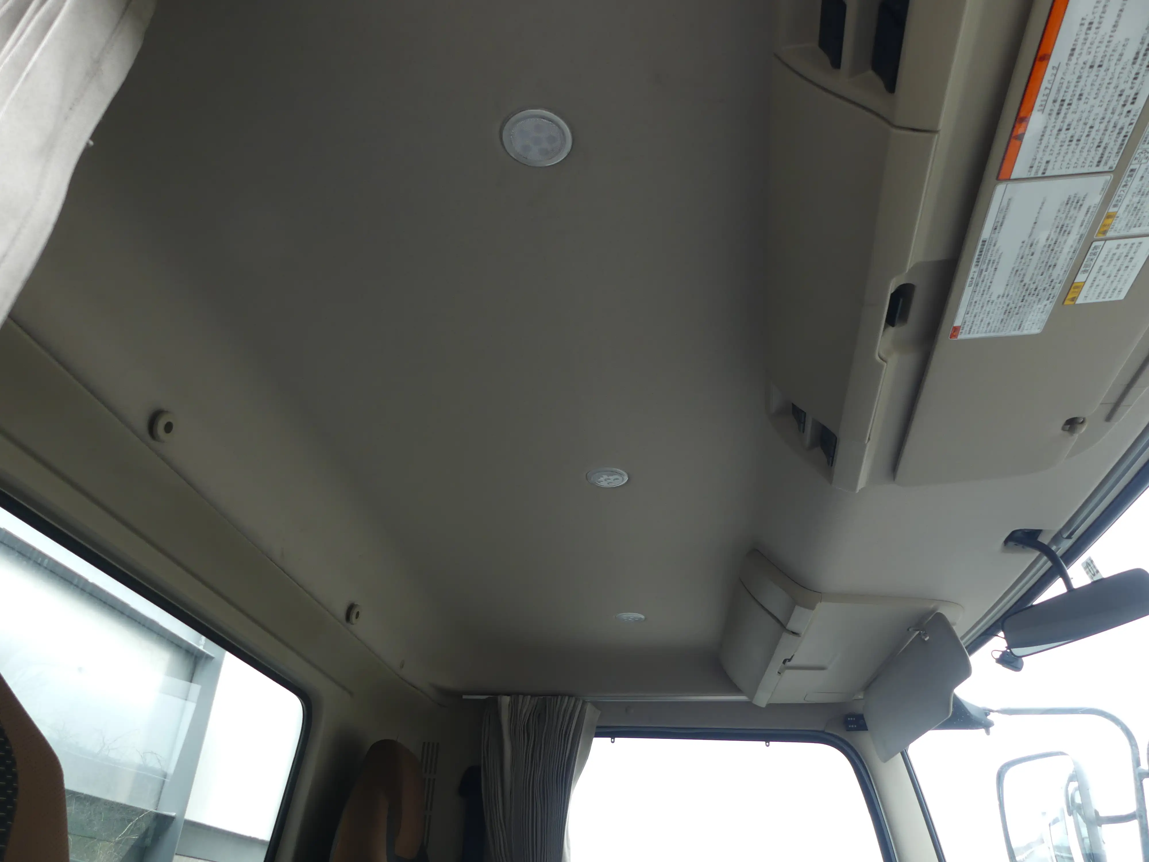 平成29年10月中古中型平ボディ日野レンジャーの画像14