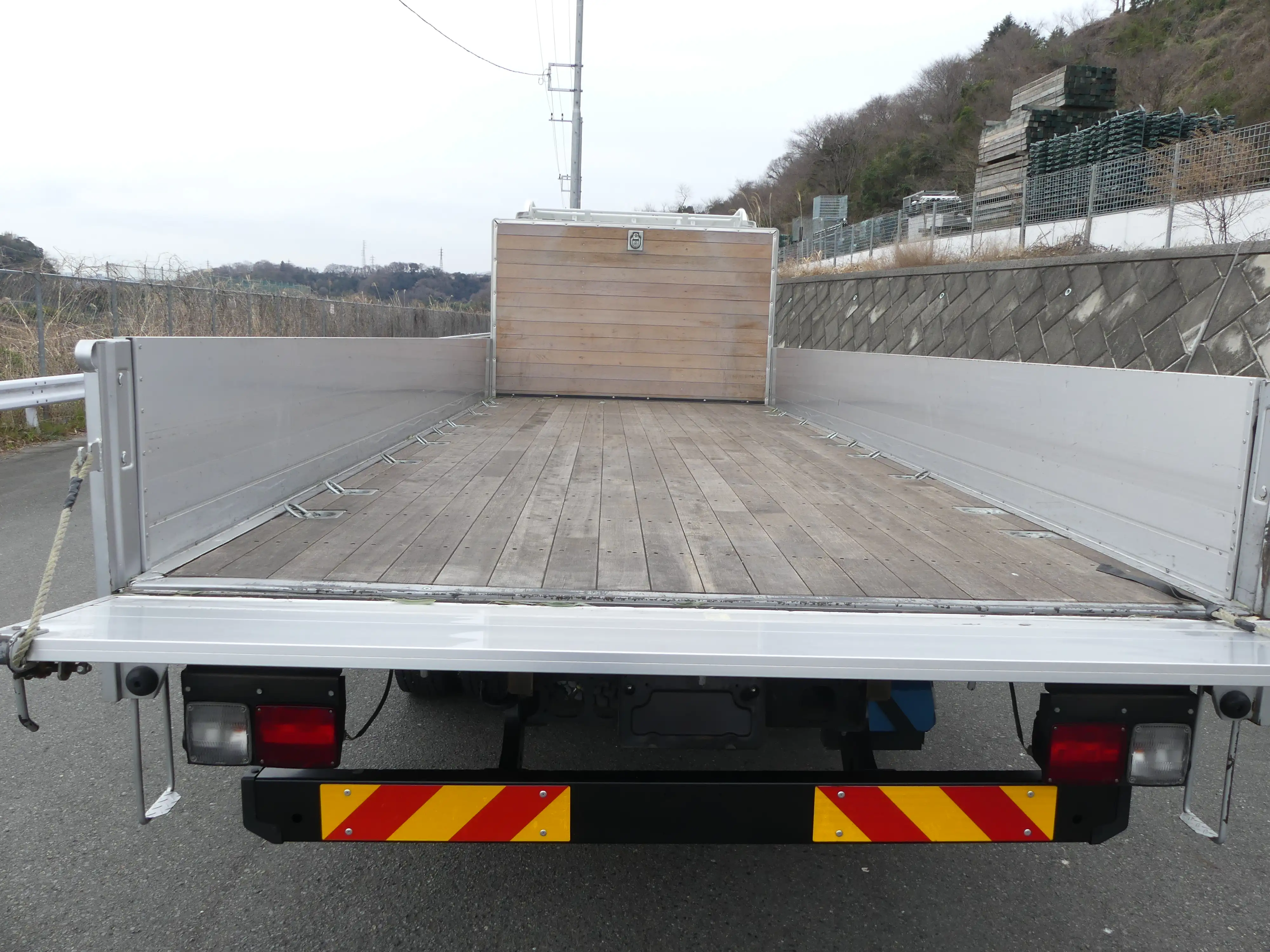 平成29年10月中古中型平ボディ日野レンジャーの画像5