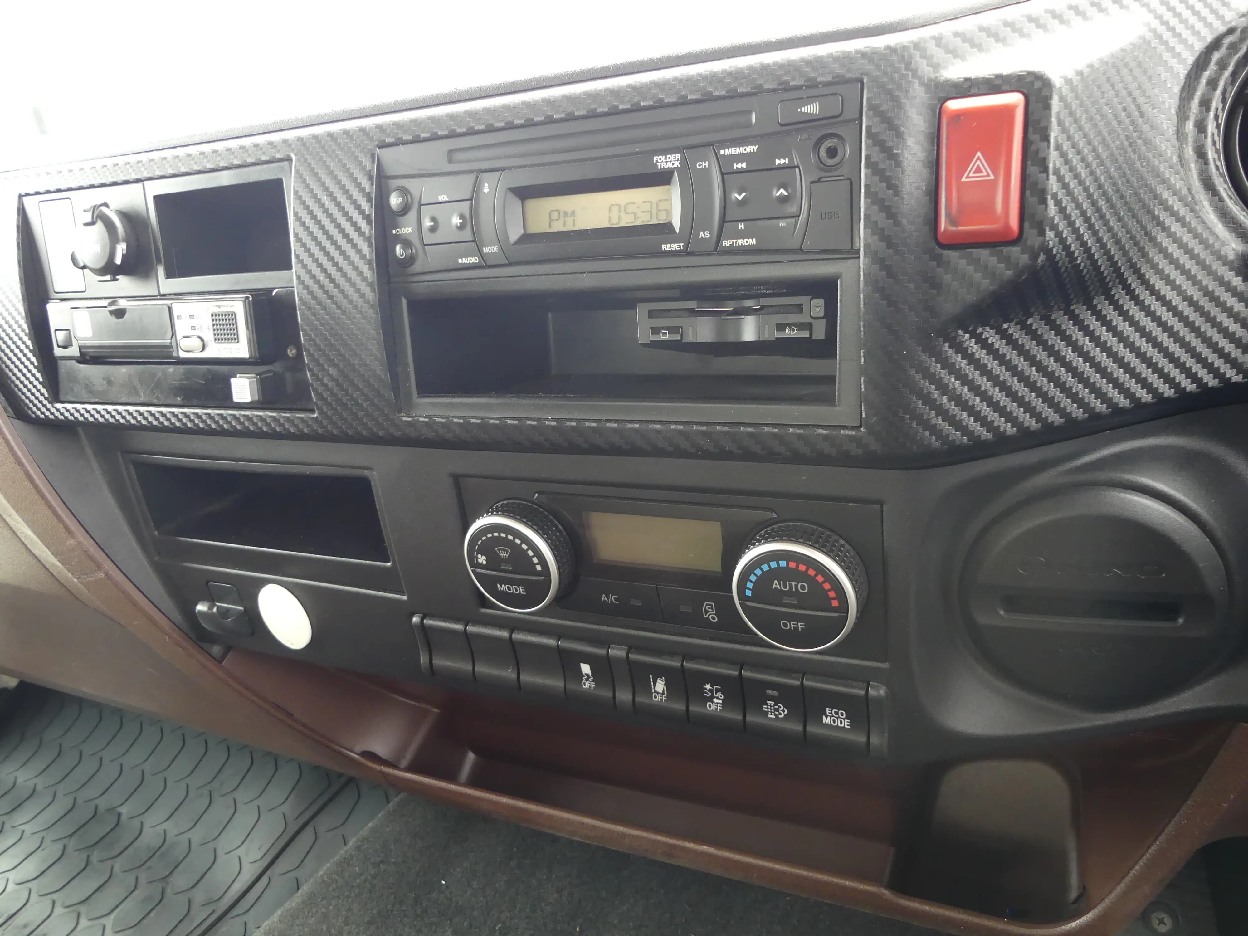 平成29年10月中古中型平ボディ日野レンジャーの画像10