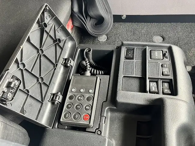 平成30年07月中古大型トラクタヘッド日野プロフィアの画像55