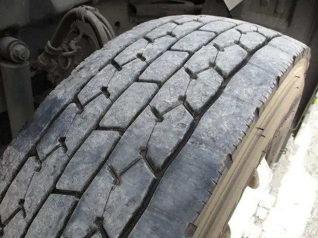 平成26年10月中古大型トラクタヘッド日野プロフィアの画像11