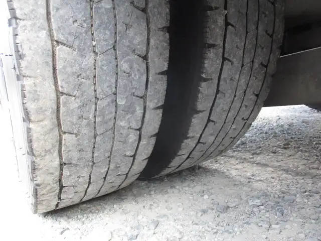 平成26年10月中古大型トラクタヘッド日野プロフィアの画像14