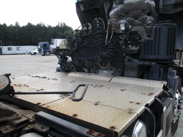 平成26年10月中古大型トラクタヘッド日野プロフィアの画像22