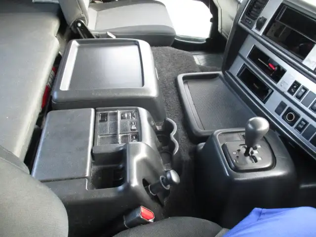 平成26年10月中古大型トラクタヘッド日野プロフィアの画像29