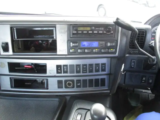 平成26年10月中古大型トラクタヘッド日野プロフィアの画像33