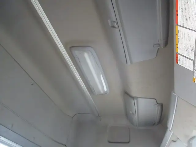 平成26年10月中古大型トラクタヘッド日野プロフィアの画像40