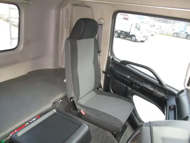 平成26年10月中古大型トラクタヘッド日野プロフィアの画像41