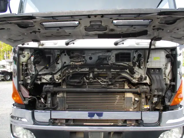 平成26年10月中古大型トラクタヘッド日野プロフィアの画像51