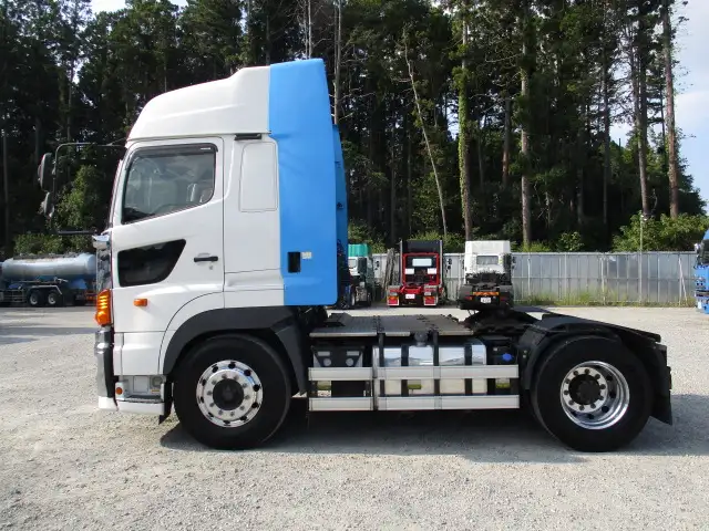 平成26年10月中古大型トラクタヘッド日野プロフィアの画像8